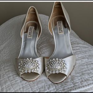 Off white, cream heels. Beautiful.